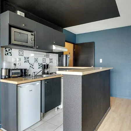 *Croix Bonneau* 2P -Parking-Tram - Proche Centre Ville נאנט